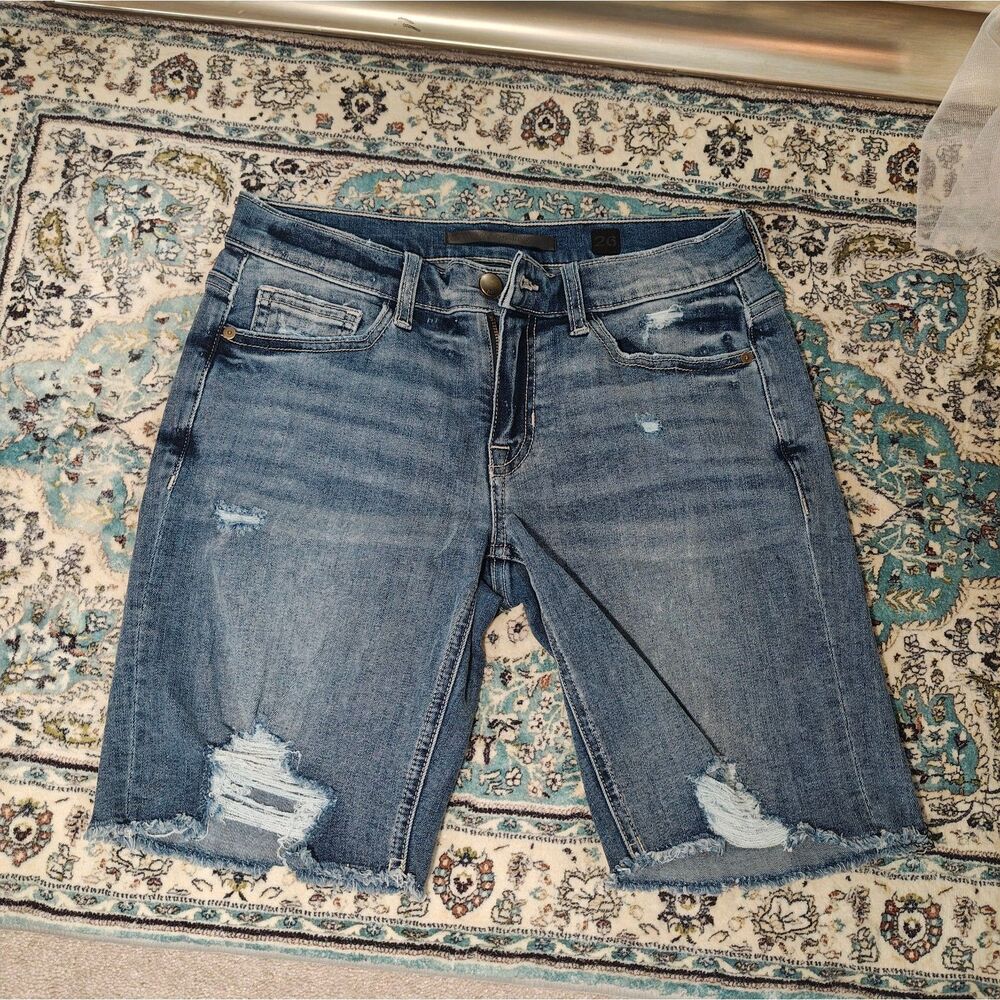 Low Waist Bermuda Jorts Jean Distressed Ripped Shorts SP Black Label size 26
